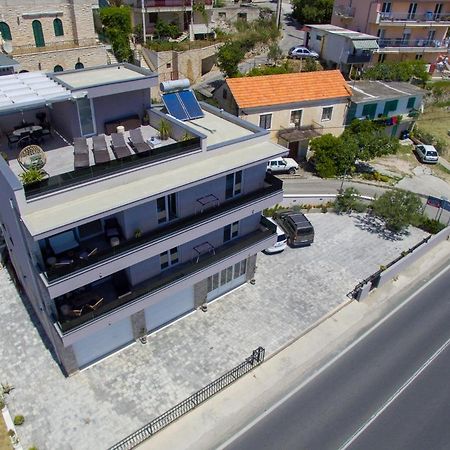 Luxury Apartments Beach Есенице Экстерьер фото