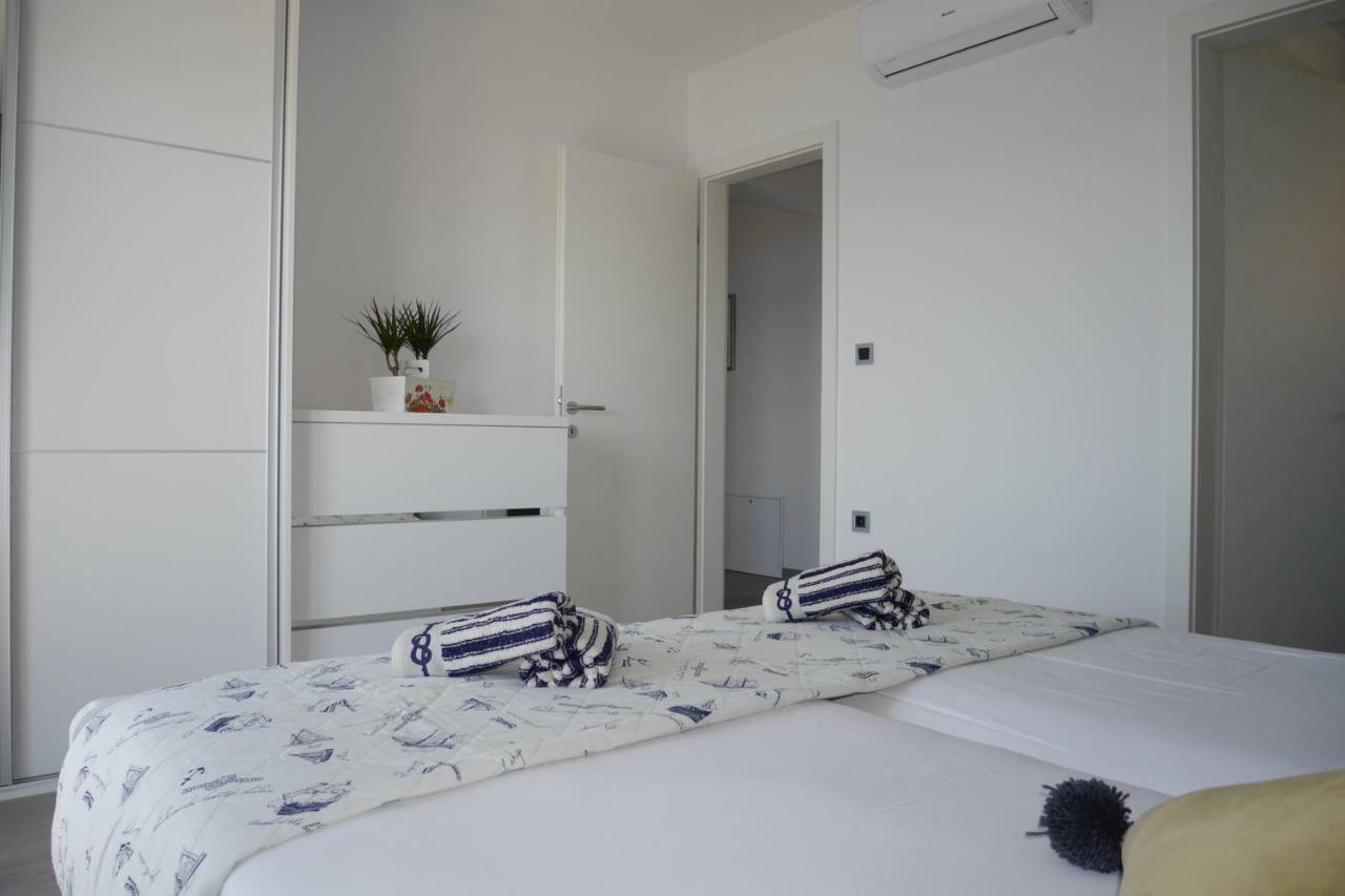 Luxury Apartments Beach Есенице Экстерьер фото
