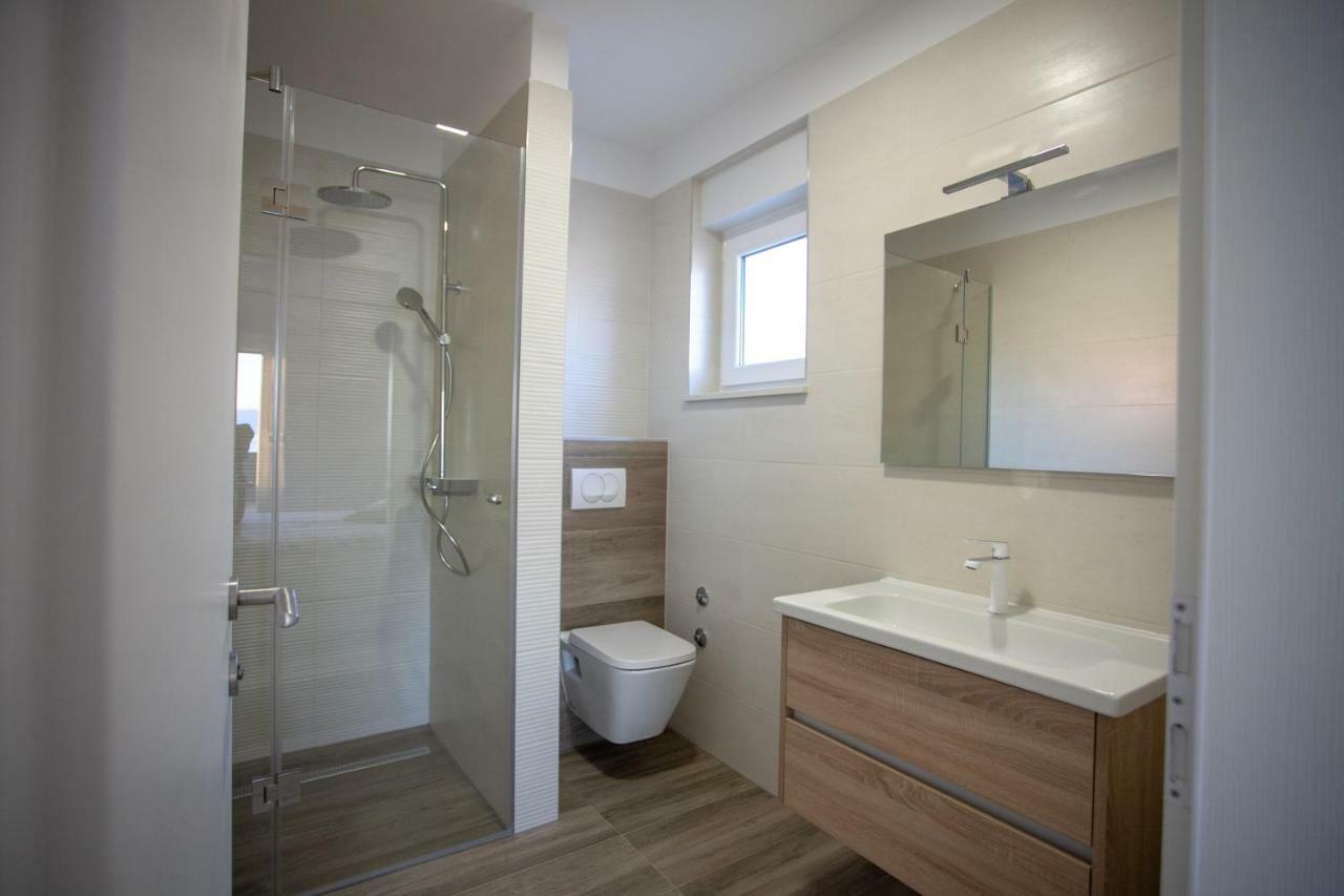 Luxury Apartments Beach Есенице Экстерьер фото